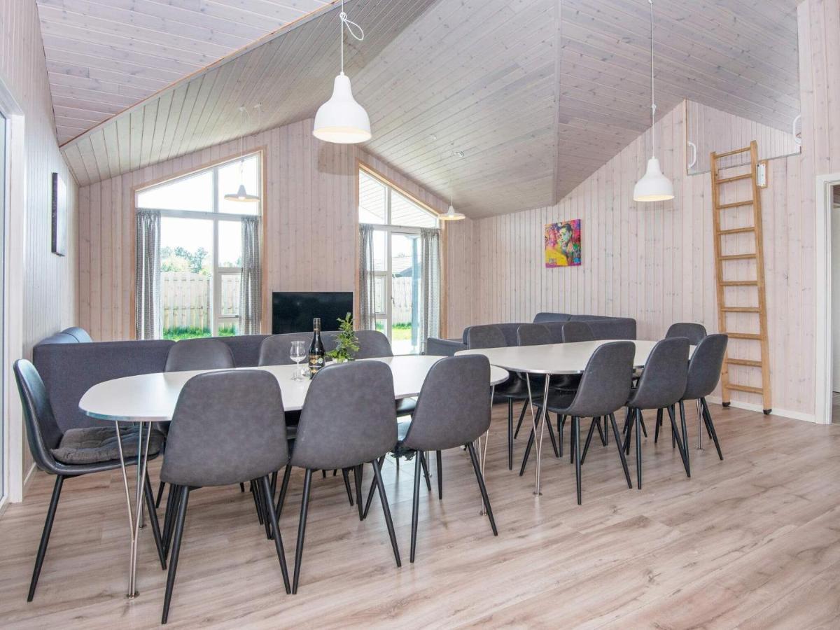 16 Person Holiday Home In R M Romo Kirkeby Bagian luar foto
